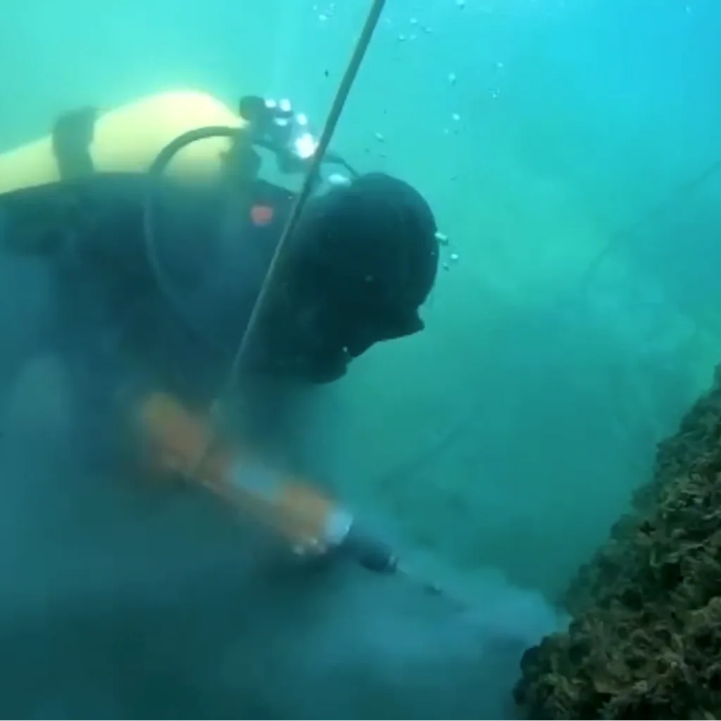 Doa HD13 hydraulisk bormaskin i bruk under vann