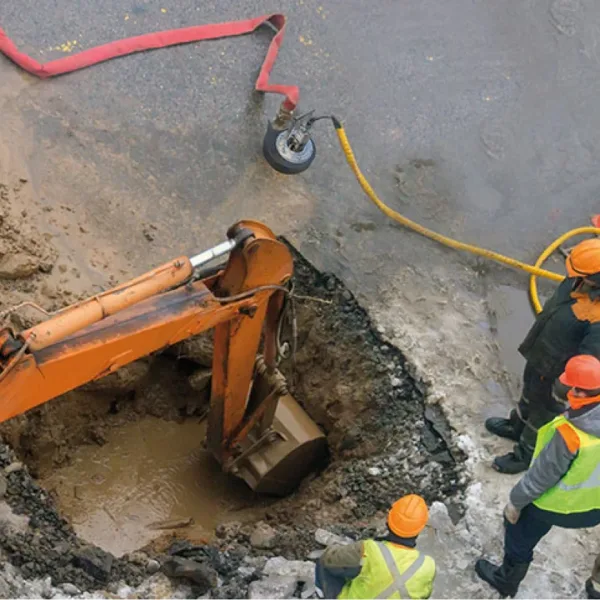 Doa hydraulic tools i bruk ved et hulll i bakken