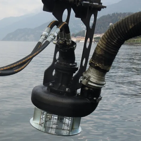 doa-sp65-senkepumpe-1080-2 Nærbilde av DOA SP65 hydraulisk senkepumpe før den senkes under vann