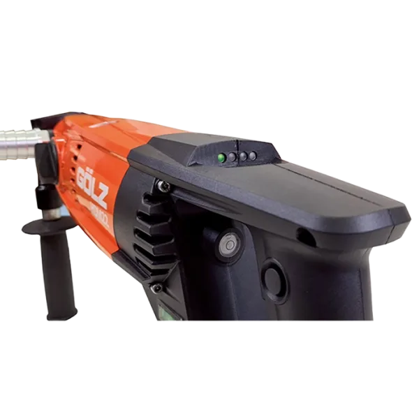 Nærbilde av HDM22 kjernebormaskin hvor vi ser LED-indikator